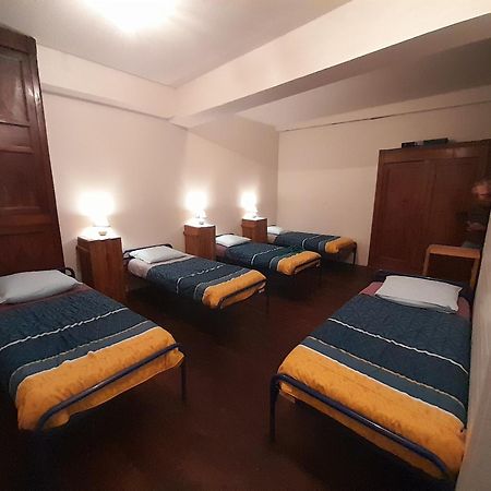 Chambres D'Hotes L'Oustal Oloron-Sainte-Marie Exteriör bild