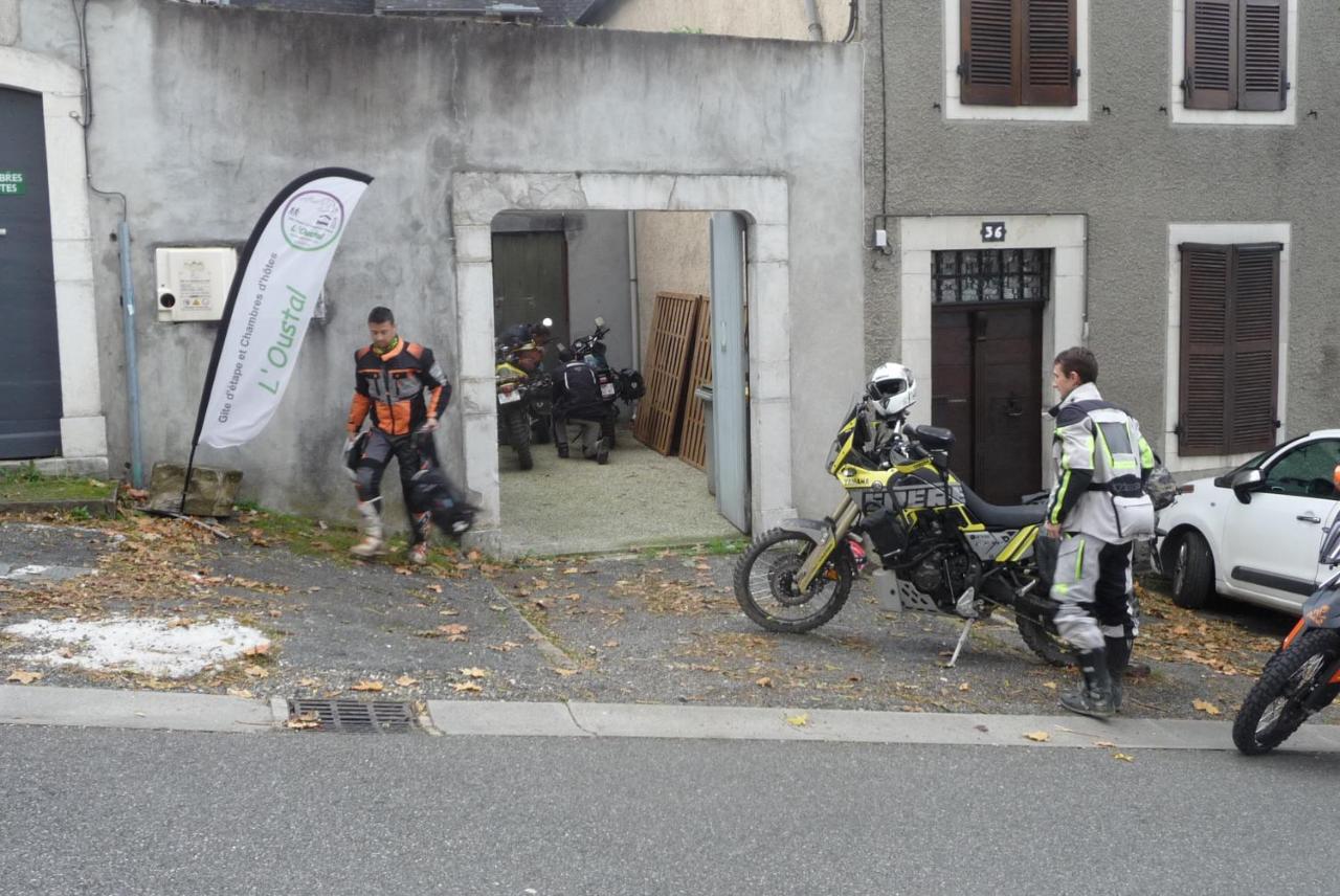 Chambres D'Hotes L'Oustal Oloron-Sainte-Marie Exteriör bild