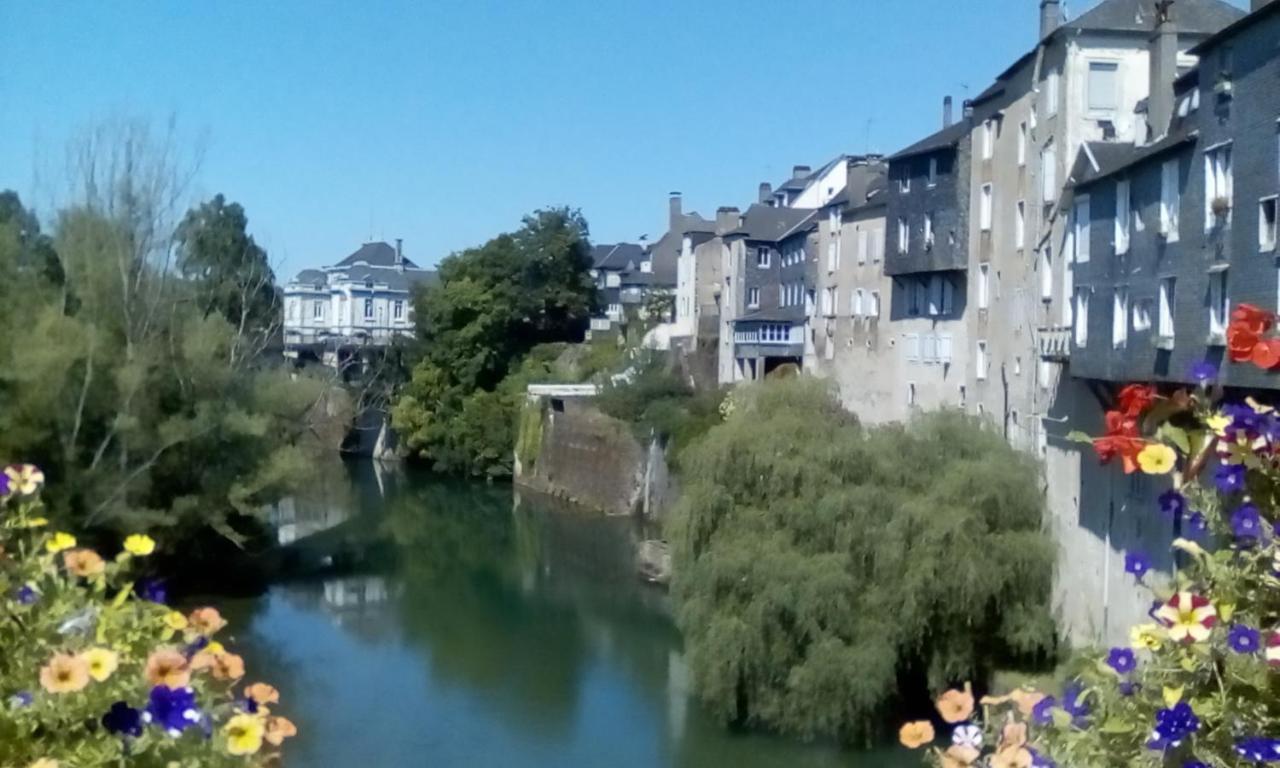 Chambres D'Hotes L'Oustal Oloron-Sainte-Marie Exteriör bild